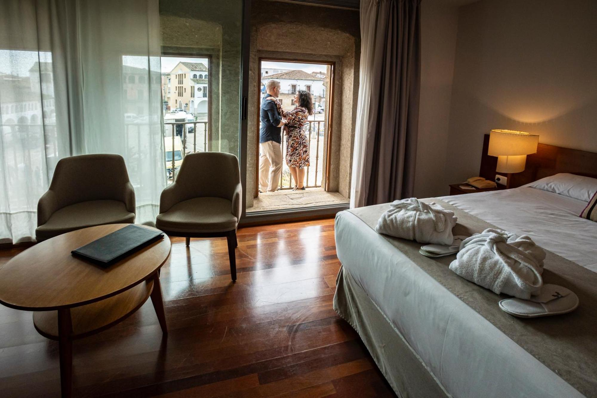 Hospederia Puente De Alconetar Hotel Garrovillas Eksteriør billede